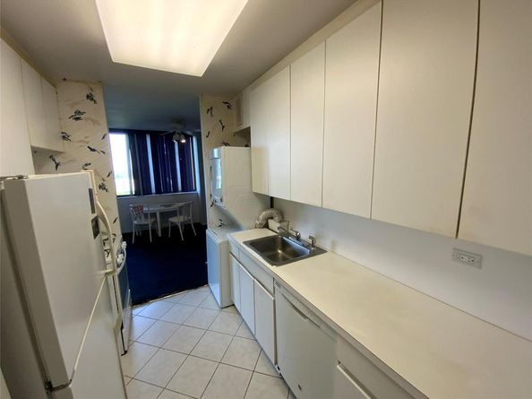 27110 Grand Central Parkway 11A, Floral Park NY 11005