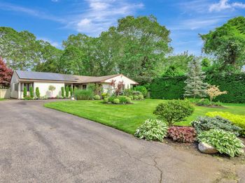 380 Wellwood Drive