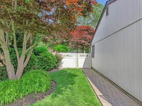380 Wellwood Drive, Shirley NY 11967