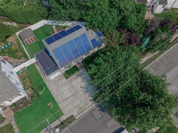 72 Harris Avenue, Hewlett NY 11557