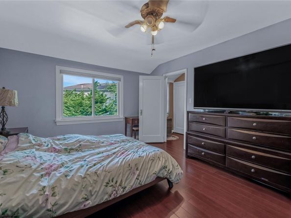 72 Harris Avenue, Hewlett NY 11557