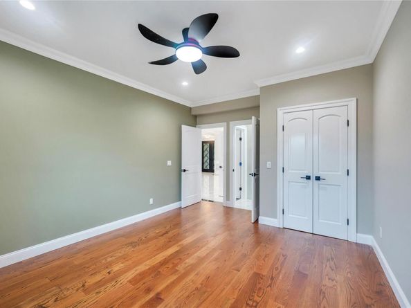 16 Violet Avenue, Hicksville NY 11801