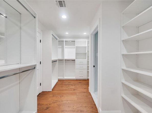 16 Violet Avenue, Hicksville NY 11801