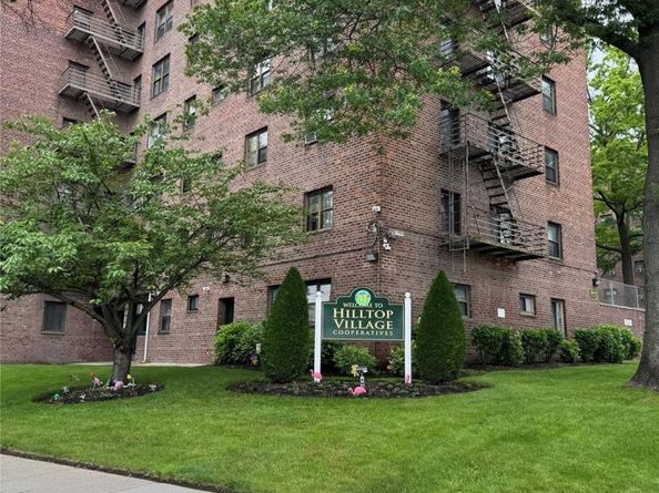 87-56 Francis Lewis Blvd B31, Queens Village NY 11427