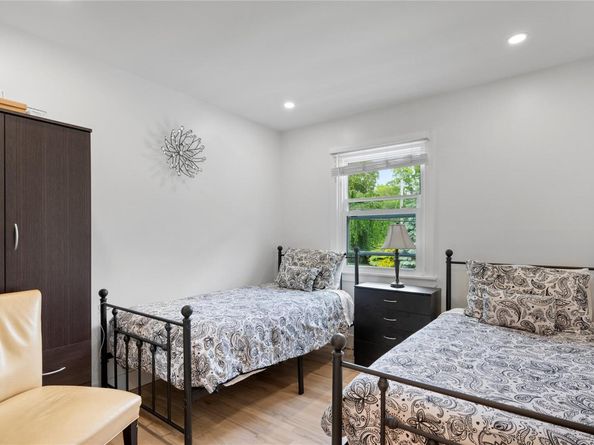 1 Bennett Avenue, Huntington NY 11746