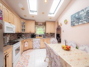 219 Kensington Avenue, Bayport NY 11705