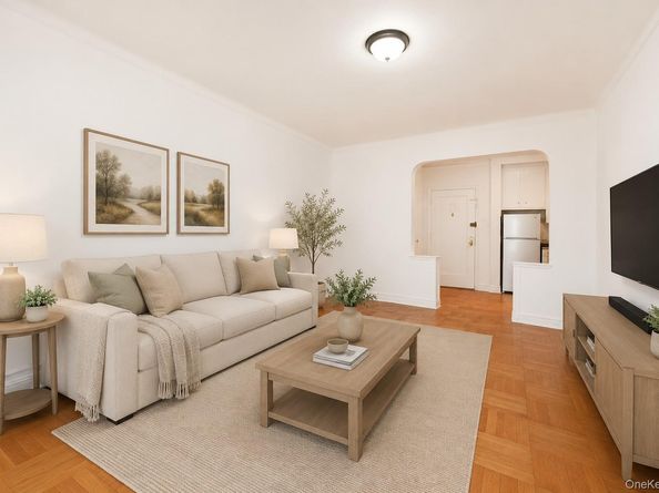 84-49 168th Street 1F, Jamaica Hills NY 11432