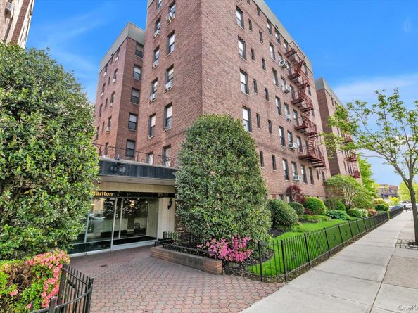 83-35 139 Street 5 S, Briarwood NY 11435