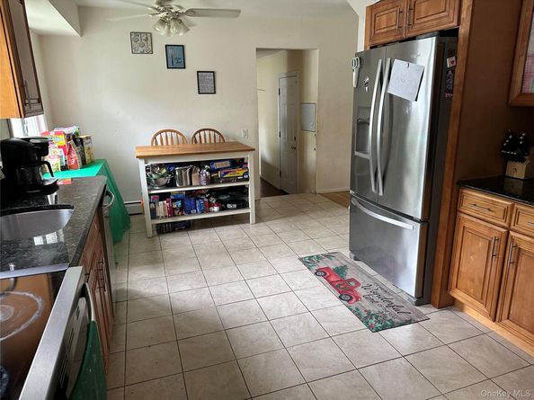 43 Vanderbilt Avenue, Saint James NY 11780