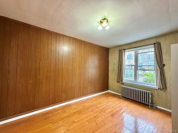 48-40 39th Street, Long Island City NY 11104
