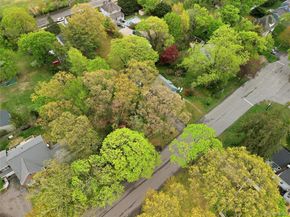544 Lombardy Boulevard, Brightwaters NY 11718