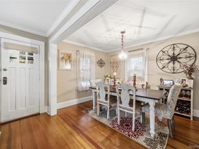 544 Lombardy Boulevard, Brightwaters NY 11718