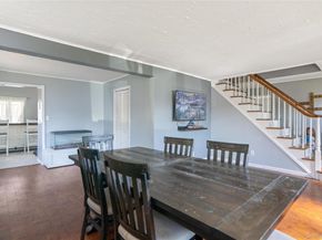 14 Greenway Circle N, Syosset NY 11791