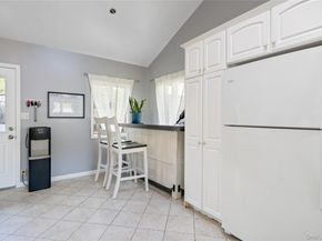 14 Greenway Circle N, Syosset NY 11791