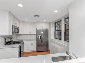 26 Pondfield Road W F, Bronxville NY 10708