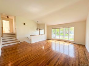 78 Sugar Maple Drive, Roslyn NY 11576