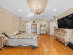 626 Caledonia Road, Dix Hills NY 11746