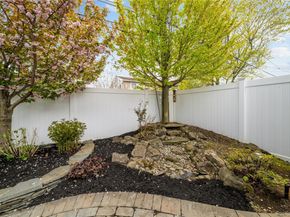 35 Martin, Westbury NY 11590