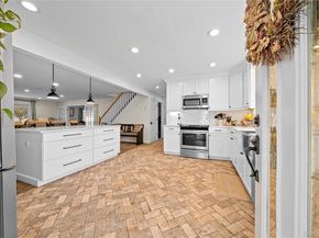 35 Martin, Westbury NY 11590