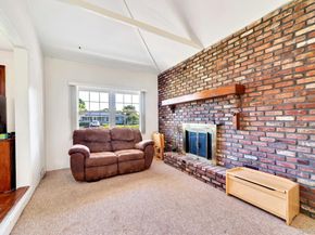 7 Applewood Road, Saint James NY 11780