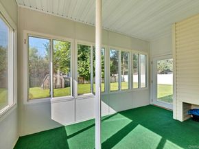 7 Applewood Road, Saint James NY 11780