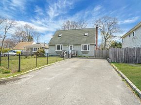 15 Maplewood Drive, Shirley NY 11967