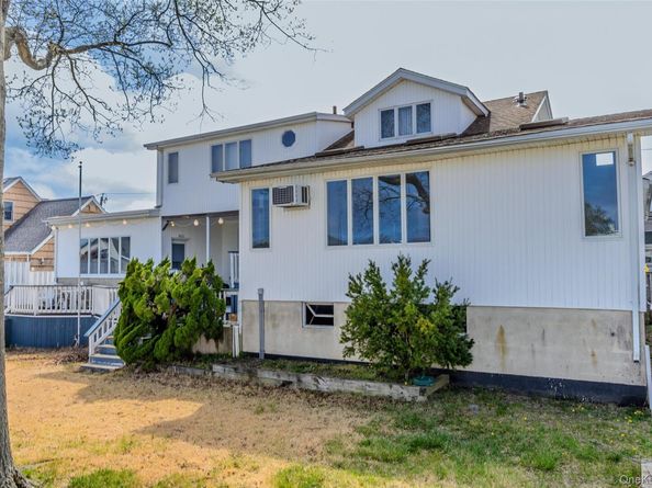 165 Gordon Place, Freeport NY 11520