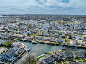165 Gordon Place, Freeport NY 11520