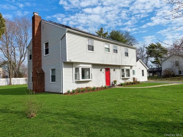 11 Manor Lane, Stony Brook NY 11790