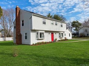 11 Manor Lane, Stony Brook NY 11790
