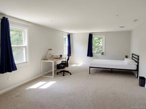11 Manor Lane, Stony Brook NY 11790