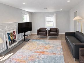 11 Manor Lane, Stony Brook NY 11790