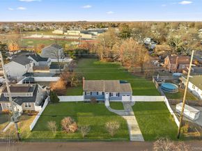 14 Platt Avenue, West Babylon NY 11704