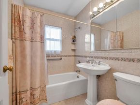 14 Avon Road, New Hyde Park NY 11040