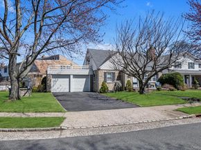 14 Avon Road, New Hyde Park NY 11040