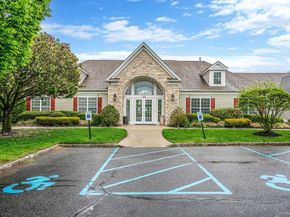 16 Oakhurst Court, Mount Sinai NY 11766