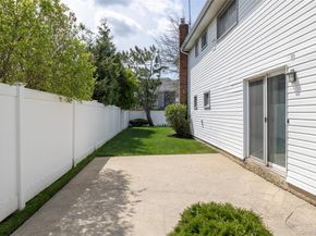 68 Madison Avenue, Island Park NY 11558