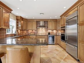 59 Park Lane, Massapequa NY 11758