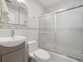 59 Park Lane, Massapequa NY 11758