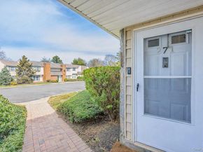 271 Lake Pointe Cirlce 271, Middle Island NY 11953
