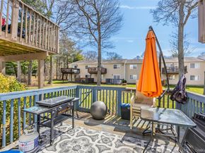 271 Lake Pointe Cirlce 271, Middle Island NY 11953