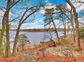 97 Lakeside Trail, Ridge NY 11961