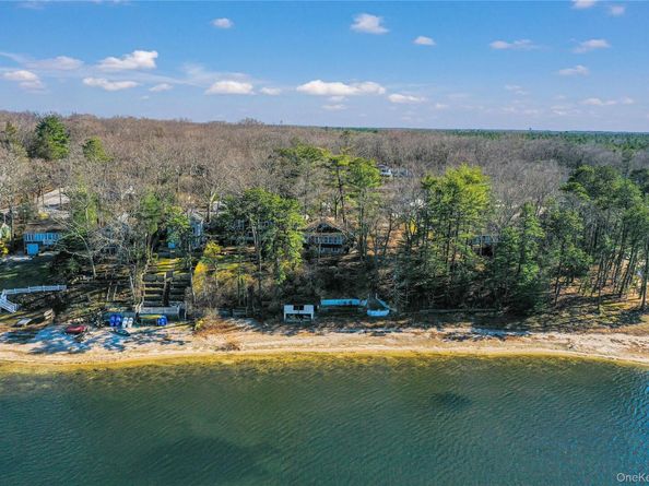 97 Lakeside Trail, Ridge NY 11961