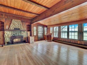 97 Lakeside Trail, Ridge NY 11961