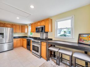 25 Cedar Road, Wading River NY 11792