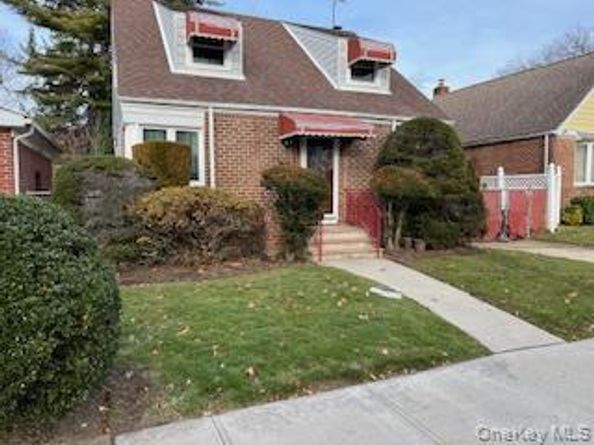 231-15 128 Road, Laurelton NY 11413
