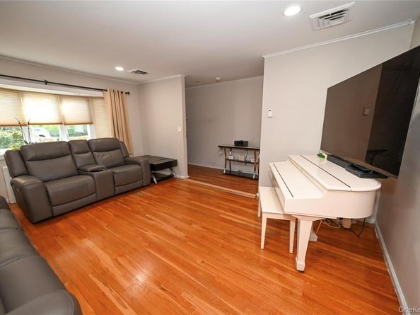 1522 Rica Place, Valley Stream NY 11580