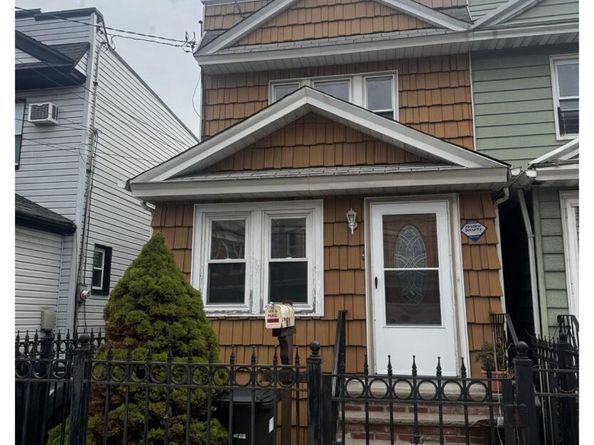 10440 89th Avenue, Richmond Hill NY 11418