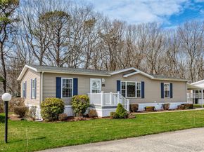 638 Fresh Pond Avenue 343, Calverton NY 11933