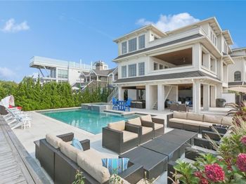 853 W Park Avenue